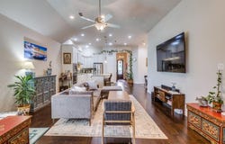 915 Enchanted Wood Drive, Arlington, TX 76005