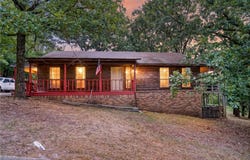 32 Abbey Road, Russellville, AR 72802