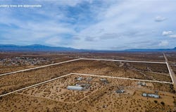 012 W Chino Drive, Golden Valley, AZ 86413