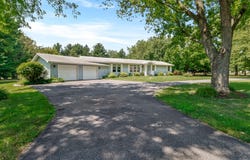 3252 Sager Road, Valparaiso, IN 46383