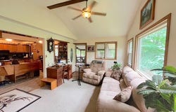 10993 Kleski Road SE, Uhrichsville, OH 44683
