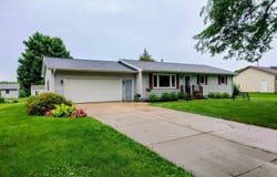 903 E Bluff St, Boscobel, WI 53805