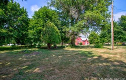 715 E MAIN STREET, FENNVILLE, MI 49408