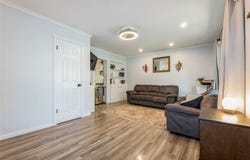 2300 Locust Street, West Des Moines, IA 50265