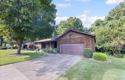 1206 Walnut Street, Jerseyville, IL 62052