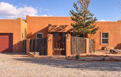 8 Avenida De La Paz, Lamy, NM 87540