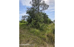 511 NW Grenada Street, Port St. Lucie, FL 34983