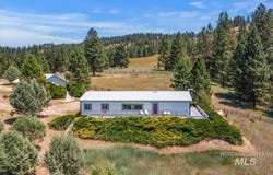 23 Woodland Dr, Garden Valley, ID 83622