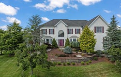 1 Hopkinson Court, Marlboro, NJ 07746