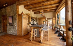 1007 Scott Street W, Gardiner, MT 59030