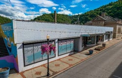 165 W. Court Street, Prestonsburg, KY 41653