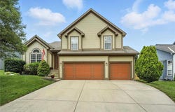 9018 N Hull Avenue, Kansas City, MO 64154