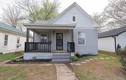 122 W Parker Avenue, Chaffee, MO 63740