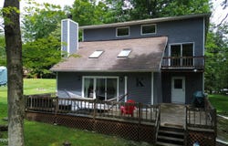 101 Summit Drive, Greentown, PA 18426