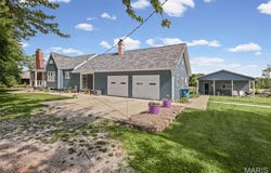 23035 Dubois Blacktop Road, Dubois, IL 62831