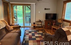 N9640 Ulvila, Wakefield, MI 49911