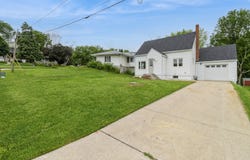 325 Pennsylvania Street, Carlisle, IA 50047