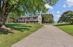 125 Hartley Lane, Pilot Mountain, NC 27041
