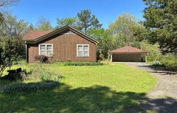 1014 N 3RD ST, Morrilton, AR 72110