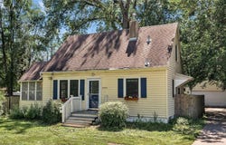 2901 W Old Shakopee Road, Bloomington, MN 55431