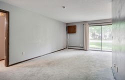 702 Old Settlers Trail 3, Hopkins, MN 55343