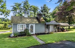 28 W MAIN STREET, ELVERSON, PA 19520