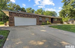 231 ACORN Drive, East Peoria, IL 61611