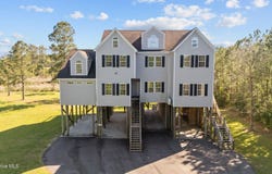 2180 Nc 304, Bayboro, NC 28515