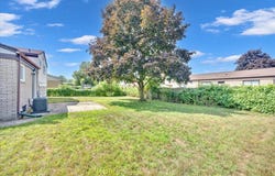 29205 E Nottingham Circle, Warren, MI 48092