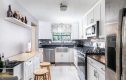 33 Willow Creek Drive, Hudson, NH 03051