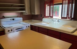 17 Whiskey Flats Road, Grays River, WA 98621