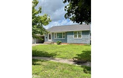 909 1St Avenue SE, Clarion, IA 50525