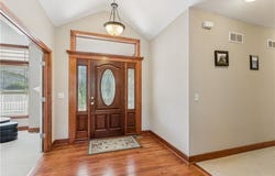 9812 Liberty Hills Drive, Liberty, MO 64068