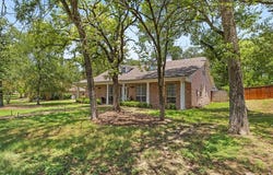 105 Lost Oaks Drive, Waco, TX 76705