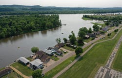 1300 Jack Oak Rd, Cassville, WI 53806