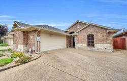 210 Oleander Place, Waxahachie, TX 75165