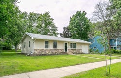 364 4th Street N, Bayport, MN 55003