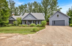 13868 Jane Way, Sawyer, MI 49125