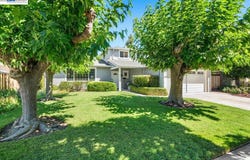 5887 Black Ave, Pleasanton, CA 94566