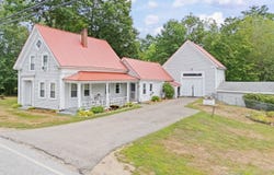 29 Harriman Road, Raymond, NH 03077