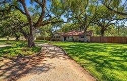 26 SUNRISE DR, Pleasanton, TX 78064