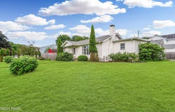 201 Avenue P, Matamoras, PA 18336
