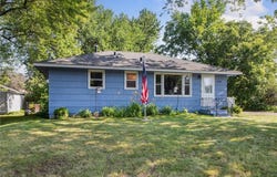 6980 11th Street N, Oakdale, MN 55128