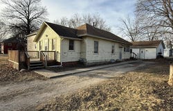 209 E Veterans Road, Laurens, IA 50554