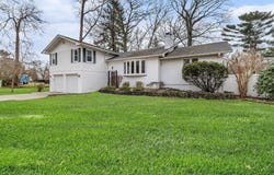 815 Plymouth Drive, North Muskegon, MI 49445