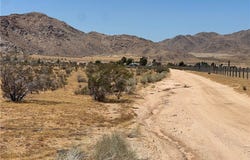 5 Del Oro Road, Apple Valley, CA 92308