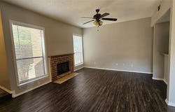 2117 Park Willow Lane, Arlington, TX 76011