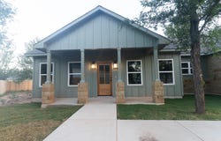 118 Kipapa CT, Bastrop, TX 78602