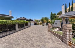 3003 Mesa Verde Drive, Burbank, CA 91504