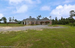 22190 Road 357, Kiln, MS 39556